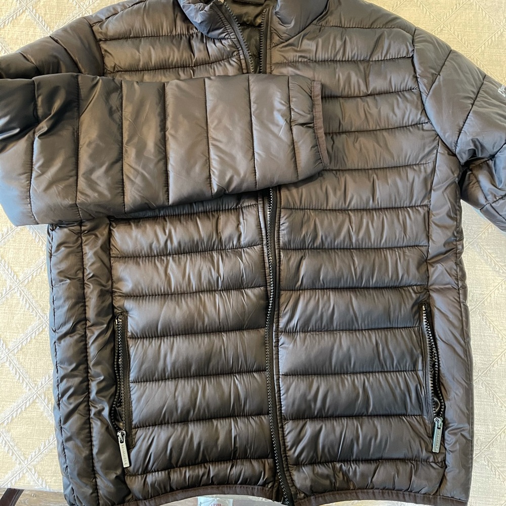 Packable Alpine Swiss puffer jacket
